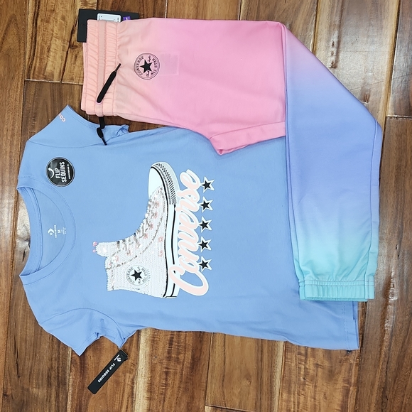 🆕️ Converse Tee W'Flip Sequins - Picture 8 of 16